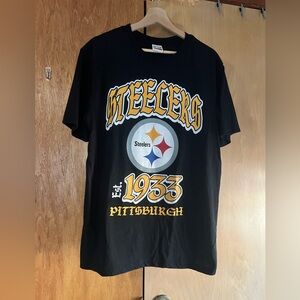 NWOT Pittsburgh Steelers Relaxed Graphic Tshirt, size large